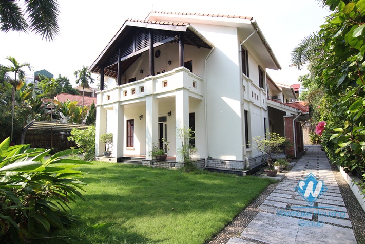 Modern villa with nice garden and swimming pool in Tay Ho Diplomats residence